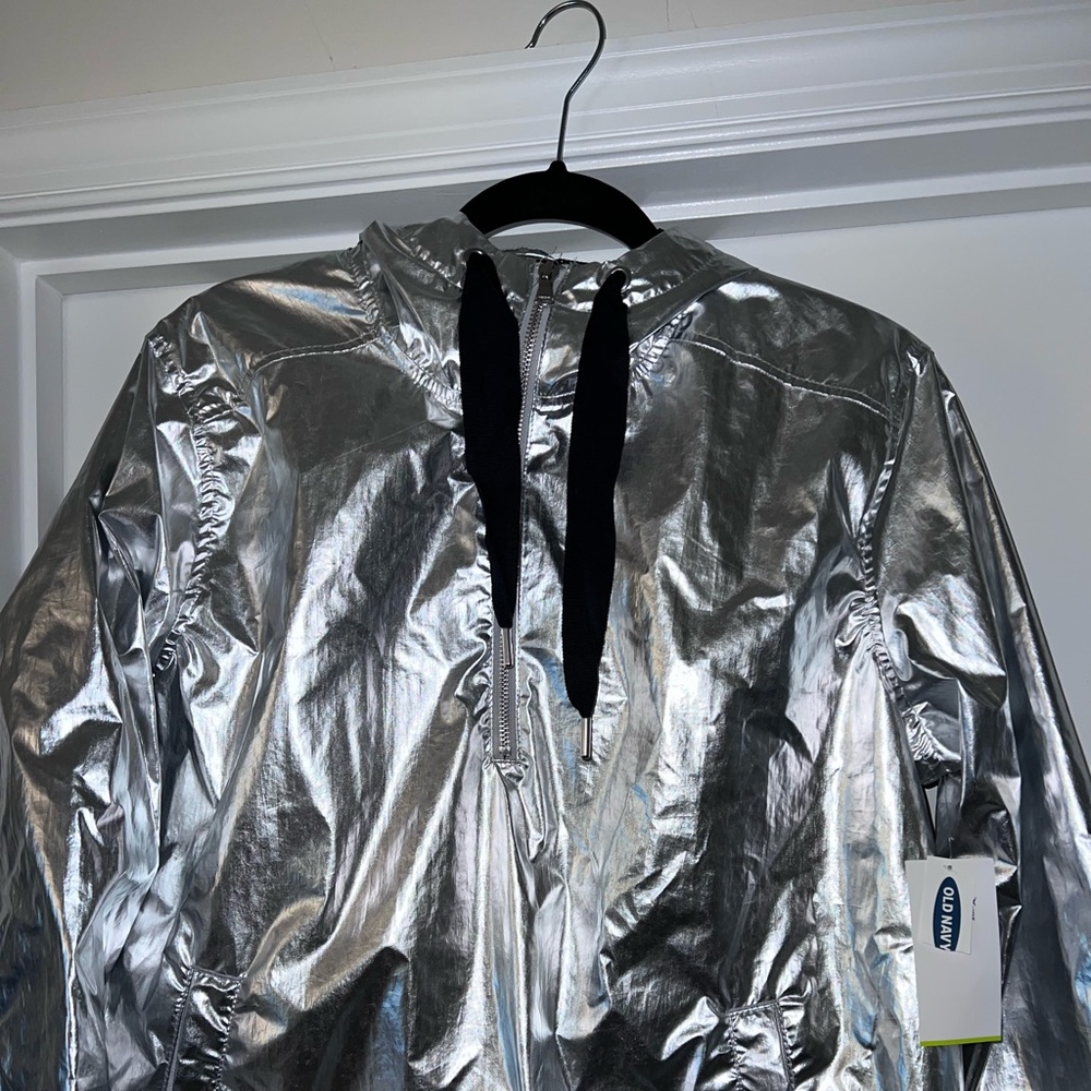 Wind breaker